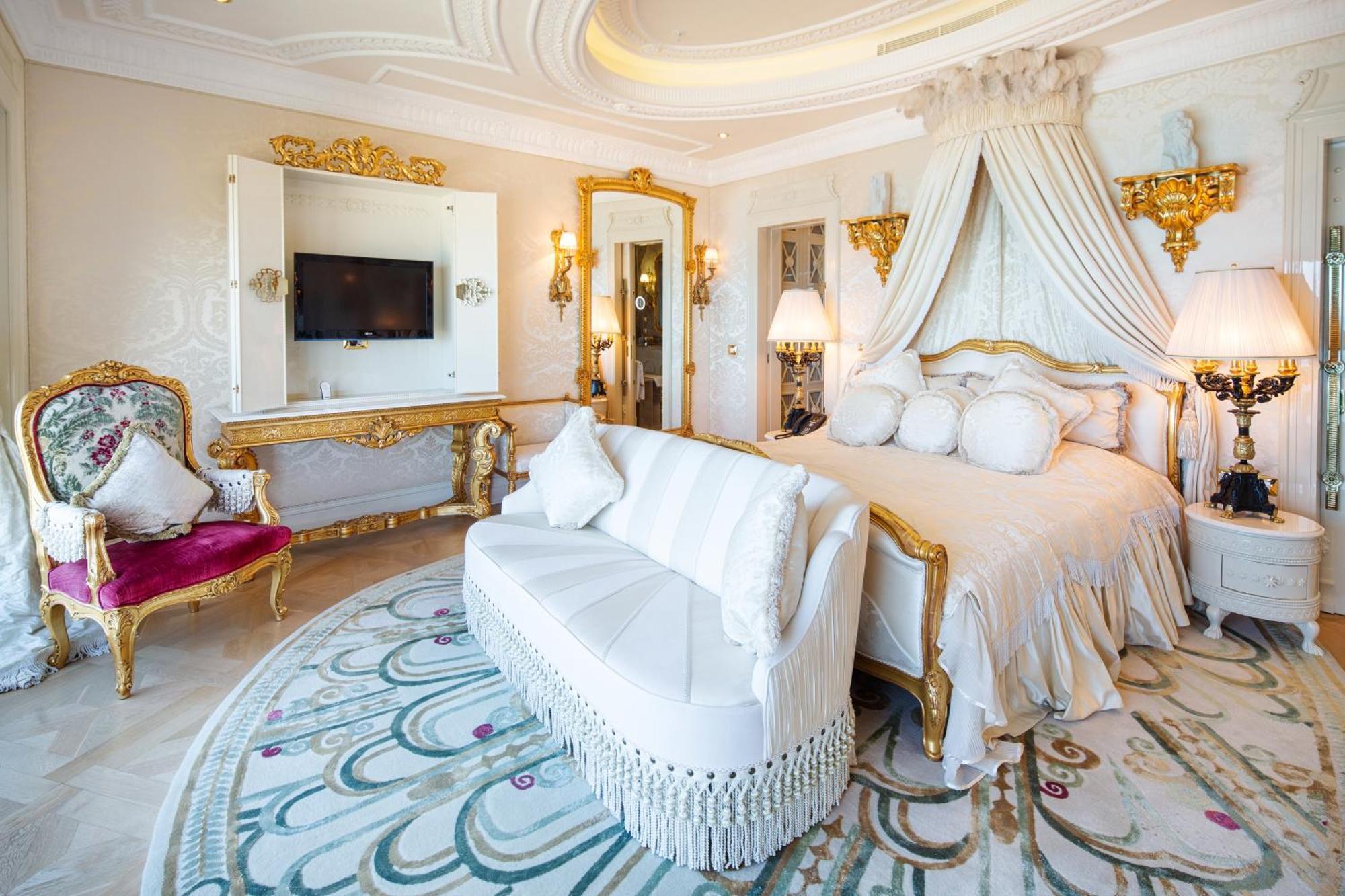 Bilgah Beach Hotel Екстер'єр фото A bedroom in the Burj Al Arab